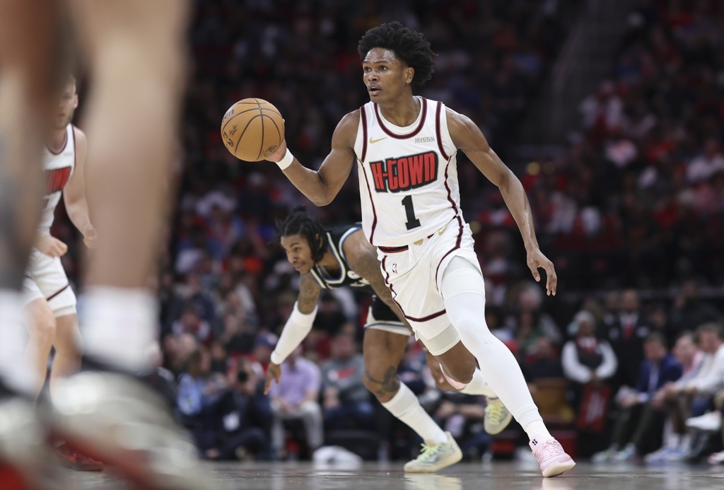 乌度卡:我们拓展阿门-汤普森的能力 他的助攻数并不少